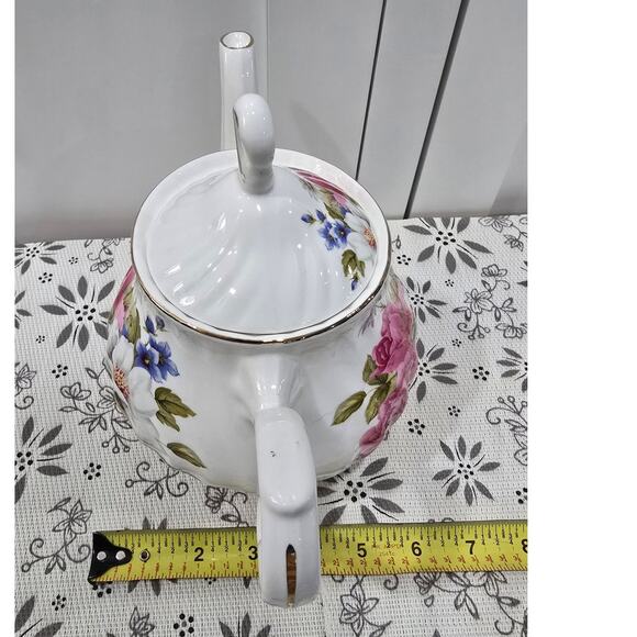 Grace Teaware Floral Teapot with Lid | White Porcelain | Gold Trim - Picture 4 of 15